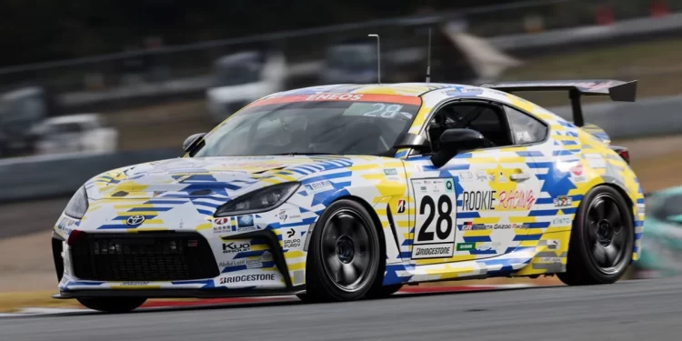 โตโยต้าจัดทัพรถที่มีความเป็นกลางทางคาร์บอน (Carbon Neutrality) นำโดยพริอุส ร่วมการแข่งขัน Endurance Race 10 ชั่วโมงในประเทศไทย