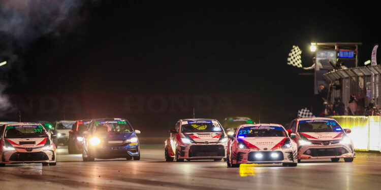 ศึกดวลอึด 10 ชั่วโมง Idemitsu Super Endurance ดวลสุดมันส์ TOYOTA GAZOO RACING TEAM THAILAND โชว์แกร่งเหมาชัย 1-2-3