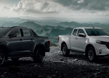 มาสด้าปรับโฉม BT-50 สวยดุดันทั้งภายนอกภายในหัวใจแกร่ง ใส่เครื่องยนต์ 3.0 ลิตร เทอร์โบ ลงในรุ่นขับสองยกสูงเอาใจสายแรง