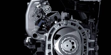 “เครื่องยนต์โรตารี่” สัญลักษณ์แห่งการไม่ย่อท้อต่ออุปสรรคของมาสด้าที่อยู่เหนือกาลเวลา ตำนานที่ยังมีลมหายใจ