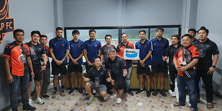 ผ้าเบรกเบ็นดิกซ์พาดีลเลอร์ เยือนสามอ่าวสเตเดียม ชมฟุตบอล ไทยลีก ลุ้นพีที ประจวบ เฉือนชนะสุโขทัย ได้สำเร็จ