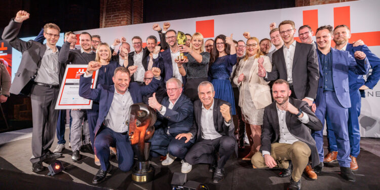 โรงงานปอร์เช่ในเมืองไลพ์ซิก (Leipzig) ได้รับรางวัล “โรงงานยอดเยี่ยมแห่งปี – Factory of the Year”