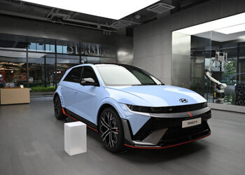 IONIQ 5 N คว้ารางวัลรถยนต์ไฟฟ้า 5 ประตูสมรรถนะสูงยอดเยี่ยม จาก 2024 TopGear.com Electric Awards