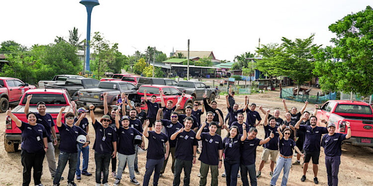 ฟอร์ด ชวนสาวกรถฟอร์ด เรนเจอร์ แร็พเตอร์ ลุยขับในสนามแข่งออฟโรดจริงที่งาน ‘แร็พเตอร์ แทร็ค เอ็กซ์พีเรียนซ์’