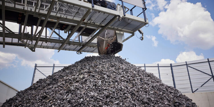 เมอร์เซเดส-เบนซ์ เดินหน้าแผน Circular Economy ลุยโปรเจกต์ “Urban Mining” สู่การสร้างวัสดุทดแทนชิ้นส่วนรถยนต์ในขั้นตอนการผลิต