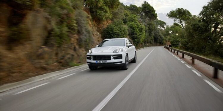 ปอร์เช่ส่งมอบรถยนต์ 77,640 คันในไตรมาสแรกของปี 2024