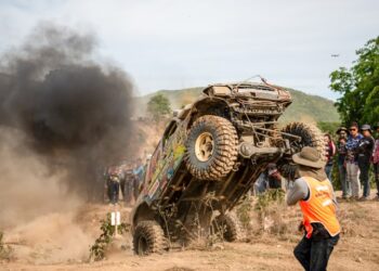 Toyota Hilux Revo 10 เซียนประจัญบาน 2024  ความมันส์ระดับตำนานที่คุณห้ามพลาด  27-30 มิถุนายนนี้