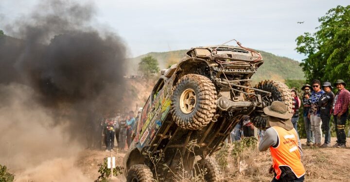 Toyota Hilux Revo 10 เซียนประจัญบาน 2024  ความมันส์ระดับตำนานที่คุณห้ามพลาด  27-30 มิถุนายนนี้