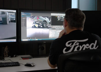 ฟอร์ดโชว์ ‘เทคโนโลยีความเป็นจริงแบบผสม’ ช่วยออกแบบรถสุดล้ำ
