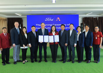 ฟอร์ดมอบทุนการศึกษาพร้อมเครื่องยนต์ แก่วิทยาลัยเทคนิคสัตหีบในโครงการ ‘เปลี่ยนความรู้ สู่อาชีพ’ ปีที่ 7