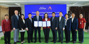 ฟอร์ดมอบทุนการศึกษาพร้อมเครื่องยนต์ แก่วิทยาลัยเทคนิคสัตหีบในโครงการ ‘เปลี่ยนความรู้ สู่อาชีพ’ ปีที่ 7