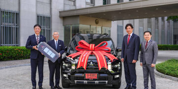 สถานเอกอัครราชทูตญี่ปุ่นประจำประเทศไทย ไว้วางใจ “มิตซูบิชิ เอ็กซ์แพนเดอร์ ครอส เอชอีวี” เป็นยานยนต์สำหรับการปฏิบัติงานด้านการทูต