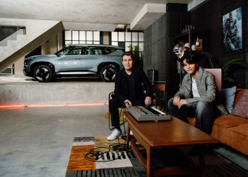 เกีย เซลส์ (ประเทศไทย) ตอกย้ำจุดยืน The Kia EV5 ปล่อยแคมเปญ ‘ไม่กล้า ไม่เกิด – Make A Bold Move’ ดึง “เจฟ ซาเตอร์” นั่งแท่นพรีเซนเตอร์ของ The Kia EV5