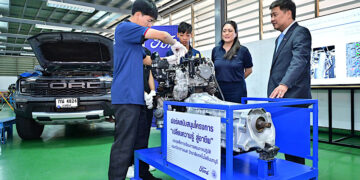 ฟอร์ดมอบทุนการศึกษา-เครื่องยนต์ วิทยาลัยเทคโนโลยีนนทบุรี ในโครงการ ‘เปลี่ยนความรู้ สู่อาชีพ’