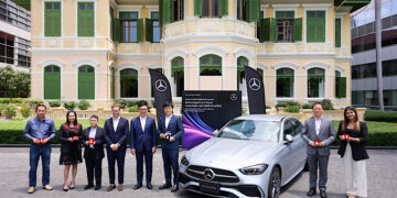 เมอร์เซเดส-เบนซ์ กรุ๊ป ประเทศไทย มอบรางวัลมูลค่าร่วม 4 ล้านบาท ให้กับลูกค้าผู้โชคดีจากแคมเปญ Lucky Draw ในช่วงมอเตอร์โชว์ที่ผ่านมา