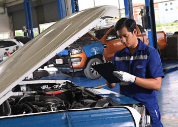 ฟอร์ดมอบส่วนลดค่าอะไหล่-น้ำมันหล่อลื่น 40% พร้อมดูแลลูกค้าผู้ประสบภัยน้ำท่วม