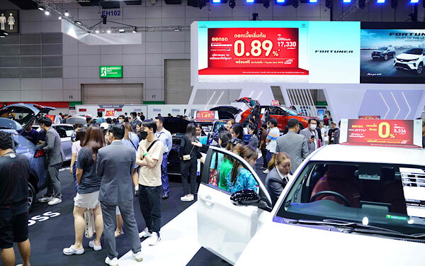 ตลาดรถยนต์เดือนกรกฎาคมชะลอตัว ยอดขาย 46,394 คัน ลดลง 20.6% (ข้อมูลโดยโตโยต้า)