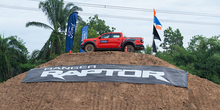 ฟอร์ดตอกย้ำความแกร่งดุดันของฟอร์ด เรนเจอร์ แร็พเตอร์ ในกิจกรรม ‘King of Tough’ ปิดท้ายสนามในประเทศ ณ จังหวัดสุราษฎร์ธานี ด้วยยอดผู้เข้าร่วมกิจกรรมรวมกว่า 170 คน