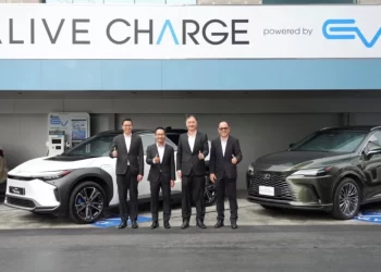 โตโยต้า จับมือ OR ตั้งสถานีอัดประจุไฟฟ้า Alive Charge ณ Toyota ALIVE เพื่อส่งเสริมความเป็นกลางทางคาร์บอน และโครงสร้างพื้นฐาน EV ในประเทศไทย
