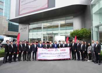 คาราวานโตโยต้าร่วมใจช่วยเหลือผู้ประสบภัยน้ำท่วม