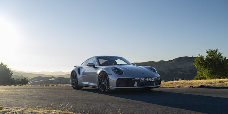 Porsche 911 Turbo เปิดตัวครั้งแรกในงาน Monterey Car Week