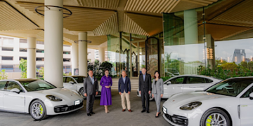 กลุ่มดุสิตธานีจับมือ ปอร์เช่ ประเทศไทย ชวนลูกค้าสัมผัสประสบการณ์ซูเปอร์ลักซูรีด้วยบริการรถลีมูซีนระดับไฮเอนด์