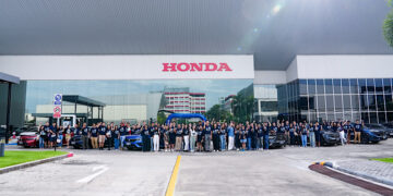 พิสูจน์แล้วโดยผู้ใช้จริง Honda e:HEV 30 คัน ยืนยัน! น้ำมัน 1 ถัง พาไปได้ไกลเกินกว่า 900 กม. บนเส้นทาง กรุงเทพฯ – พิษณุโลก – เชียงใหม่ ตอกย้ำอัตราการประหยัดน้ำมันเป็นเลิศ พร้อมสมรรถนะการขับขี่ดีเยี่ยม
