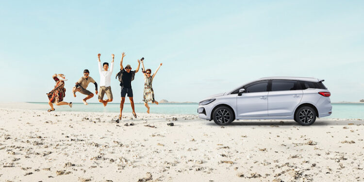 เจาะลึกความอเนกประสงค์ของ BYD M6 รถไฟฟ้าน้องใหม่จากค่ายบีวายดี ที่มีดีมากกว่าที่คิด