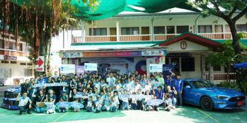 ฟอร์ดและแซนดี้ สตูวิค นำทีมอาสาจัดกิจกรรมพิเศษแก่เด็กและผู้ป่วยในระยอง