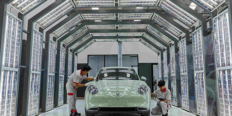 เกรท วอลล์ มอเตอร์ เปิดตัวบริการมาตรฐานใหม่ “GWM Certified Body and Paint” รวม 6 แห่ง ส่งมอบงานซ่อมตัวถังและสีรถยนต์คุณภาพสูง ซ่อมได้ทันทีในความเสียหาย25,000 บาทโดยไม่ต้องรอประกันอนุมัติ*