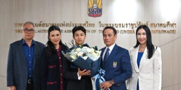 ราชยานยนต์สมาคมฯ และกรังด์ปรีซ์ฯ ร่วมหนุน เอ็นโซ่ ธารวณิชกุล นักแข่ง Formula 4 ดาวรุ่งไทยแท้อนาคตไกล สู่ Formula 1 เป้าหมายใหญ่ไม่ไกลเกินเอื้อม