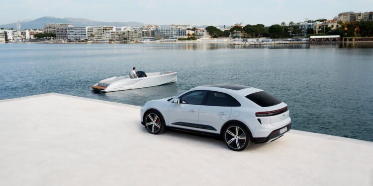 ปอร์เช่ (Porsche) และ ฟราวเชอร์ (Frauscher) เปิดตัวเรือสปอร์ตไฟฟ้ารุ่นใหม่อีกครั้ง