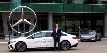 เมอร์เซเดส-เบนซ์ ฉลองครบรอบ 30 ปี ในฐานะผู้บุกเบิกนวัตกรรมยานยนต์โลกใน Silicon Valley