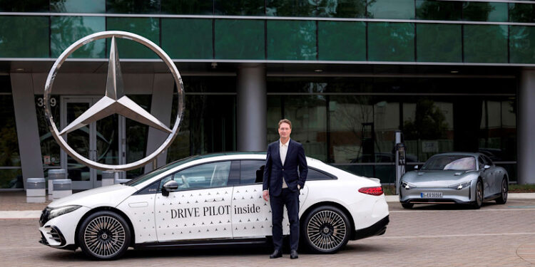 เมอร์เซเดส-เบนซ์ ฉลองครบรอบ 30 ปี ในฐานะผู้บุกเบิกนวัตกรรมยานยนต์โลกใน Silicon Valley