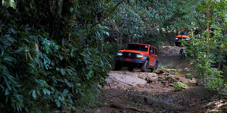 สายลุยไม่ต้องรอ คว้ากุญแจรถพร้อมหลั่งอะดรีนาลีนกับ 3 เส้นทาง ใน 3 เมืองรองสุด Unseen ที่จะปลุกจิตวิญญาณที่ท้าทายพร้อมค้นพบสิ่งใหม่ไปกับ GWM TANK 300 HEV