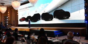 มาสด้าปักหมุดประเทศไทยทุ่มลงทุนกว่า 5,000 ล้าน สร้างฐานการผลิต xEVs เตรียมผลิตรถยนต์พลังงานไฟฟ้าคอมแพ็คเอสยูวี 100,000 คันต่อปี พร้อมขับเคลื่อนธุรกิจสู่ความยั่งยืนด้วย Customer Centric