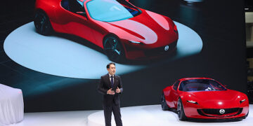 มาสด้าเนรมิตบูธดีไซน์ใหม่ ภายใต้คอนเซ็ปต์ใหม่ JOY DRIVES LIVES พร้อมโชว์รถต้นแบบ Mazda Iconic SP และรถไฟฟ้า Mazda6e ในงานมอเตอร์โชว์ 2025