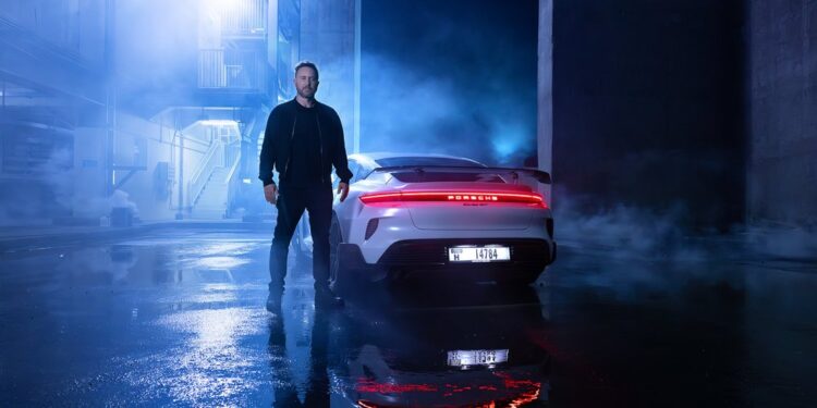 ปอร์เช่เผยโฉมโปรเจกต์สุดล้ำ “Speed of Light” ณ Dubai Solar Park โชว์สุดเร้าใจแห่งความเร็วและเสียงโดย David Guetta: “Electrifying Spectacle of Speed and Sound”