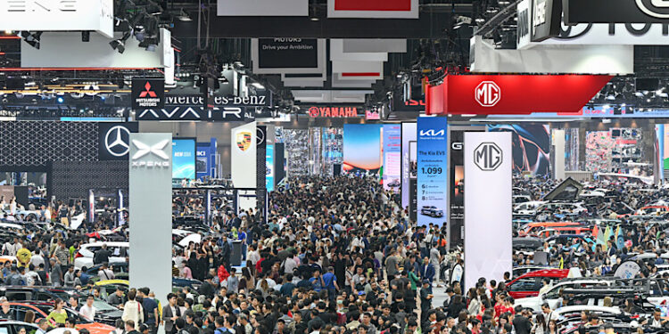 “บางกอก มอเตอร์โชว์”ครั้งที่ 46 ค่ายรถเผยยอดจองรวม 7.9 หมื่นคัน โตเพิ่ม 44.8% มั่นใจช่วยกระตุ้นตลาดรถยนต์ปี 2568