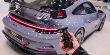 เอเอเอสฯ ผสานศิลปะแห่งยนตรกรรมกับมนต์เสน่ห์ของกลิ่นหอมจาก “ทอม ฟอร์ด” จัดเวิร์กชอปสุดเอ็กซ์คลูซีฟสำหรับครอบครัวเอเอเอสฯ ณ เอเอเอส-เฮาส์ เอ็มสเฟียร์