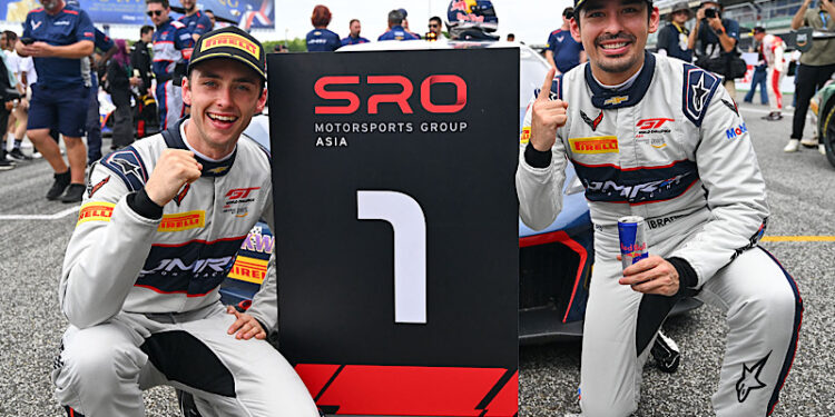 “GT World Challenge Asia” สนามประเทศไทยดวลโหด “เจ้าชายมาเลเซีย” ผงาดคว้าชัยส่งท้ายอย่างยิ่งใหญ่