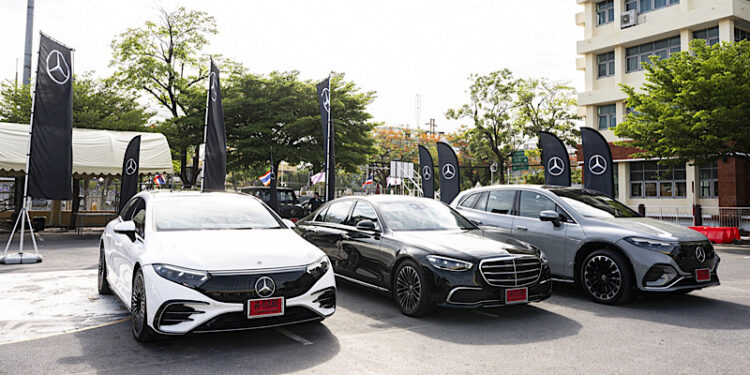 เมอร์เซเดส-เบนซ์ ส่งแฟลกชิปโมเดล EQS และ S-Class ร่วมทดสอบระบบช่วยเหลือผู้ขับขี่ขั้นสูงในงาน “Road Safety Week” โดย UNESCAP