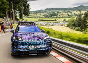 คาเยนน์ อิเล็กทริค (Cayenne Electric) พรางตัวทดสอบสมรรถนะและความอเนกประสงค์ก่อนเปิดตัวสู่สาธารณชน