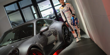 “เติ้น” ทัศนพล นักแข่งดาวรุ่งไทย เปิดใจครั้งแรกหลังสร้างประวัติศาสตร์หน้าใหม่ เป็นคนไทยคนแรกที่คว้าแชมป์ระดับโลก FIA Formula 3Championship 2025 พร้อมส่งแรงบันดาลใจให้เยาวชนไทยกล้าฝัน