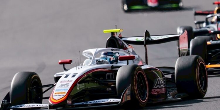 “เติ้น ทัศนพล” ฟอร์มแรงไม่พัก! คว้าอันดับ 6 เก็บแต้มสำคัญในศึก FIA Formula 3 Championship 2025 – Round 8