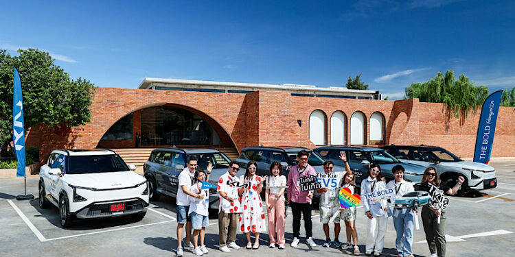 แคมเปญ ‘THE BOLD JOURNEY’ จากเกีย เซลส์ (ประเทศไทย) สร้างยอดปฏิสัมพันธ์กว่า 1,000,000 เอนเกจเมนต์ ส่งเสริมครอบครัวยุคใหม่ออกมาผจญภัย ไปกับการเดินทางที่ยั่งยืน ด้วย The Kia EV5 รถยนต์ไฟฟ้า 100%