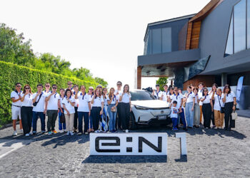 ฮอนด้าชวนลูกค้า e:N1 ร่วมทริปสุดเอ็กซ์คลูซีฟ “Honda e:N1 Exclusive Trip” ตอบแทนความเชื่อมั่น “Trust the New Experience” เพลิดเพลินบนเส้นทางจังหวัดชลบุรี พร้อมพูดคุยกับกูรูรถยนต์ ปิดท้ายค่ำคืนด้วยดินเนอร์สุดพิเศษและมินิคอนเสิร์ต