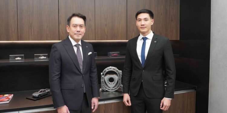 มาสด้าขยายเครือข่ายผู้จำหน่ายต่อเนื่อง จับมือกลุ่มอารีมิตรเปิดโชว์รูมแห่งใหม่ ครอบคลุม 3 จังหวัด สร้างความแข็งแกร่งด้านเศรษฐกิจในภาคอีสาน