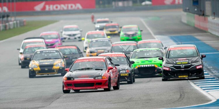 “ฮอนด้า วันเมคเรซ” สนาม 5-6 ดุเดือด! ดราม่าทุกเรซ “ธนาศิวณัฐ-ชินอิจิ” ผลัดกันคว้าชัยยื้อลุ้นแชมป์ที่ สงขลา