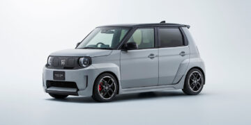 ฮอนด้า เผยโฉม Super-ONE รถยนต์ Compact EV ต้นแบบ เป็นครั้งแรกในโลก ณ งาน Japan Mobility Show 2025 พร้อมมอบประสบการณ์การขับขี่ EV รูปแบบใหม่ ที่เต็มไปด้วยความตื่นเต้น เร้าใจ และพร้อมเติมเต็มความรู้สึกของผู้คนในทุกวัน